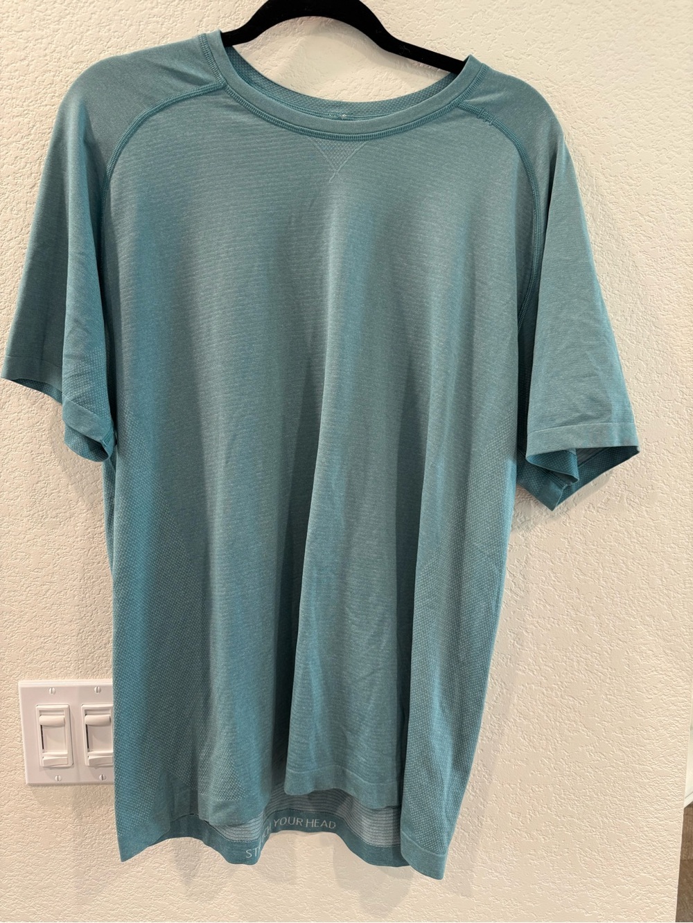 Lululemon metal vent tech Men's Lightweight Crew Neck Tee — Teal